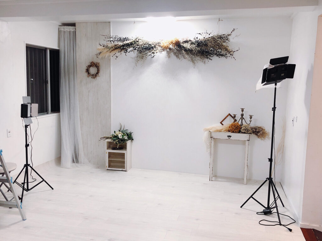 プロフィール画像の撮影におすすめ！「The HOUSE beauty studio」｜浦添市牧港 外国人住宅サロン/ CELEBRATIONS maki | Beauty Studio