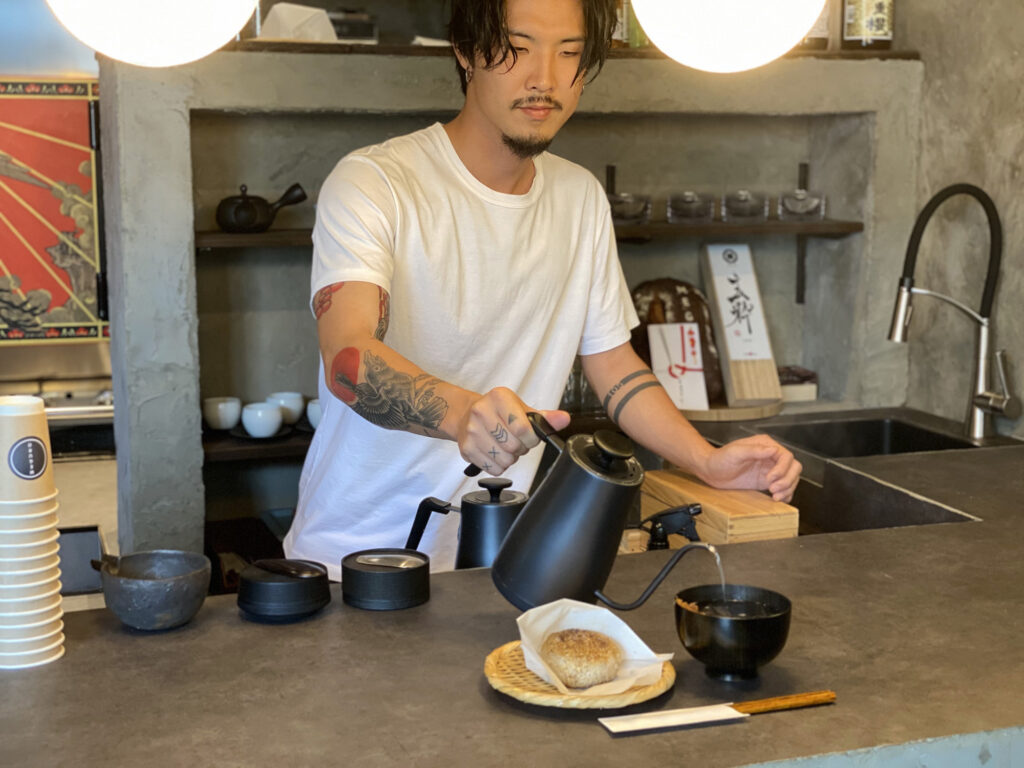 MEGURO miso soup stand｜那覇市樋川にオープンしたこだわりの味噌汁と焼きおにぎりが美味しいお店