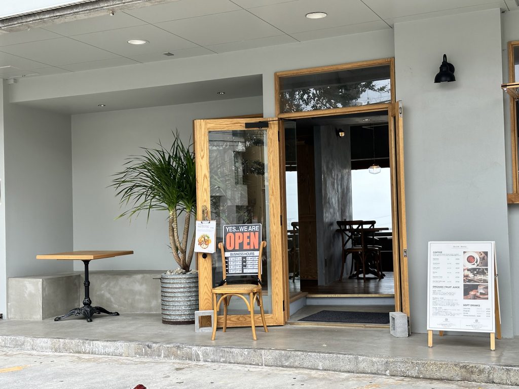 カレーが美味しいお洒落カフェ『VISTA CLUB CAFE』｜宜野湾市喜友名 / CELEBRATIONS maki