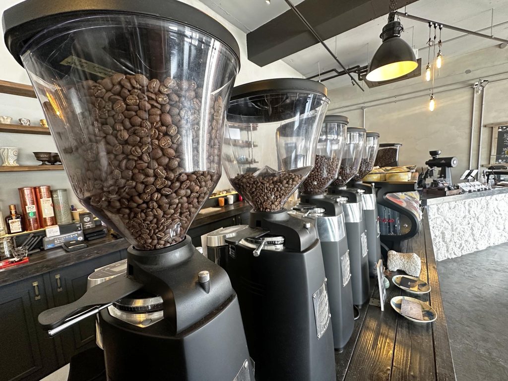 五感を超えるスペシャリティコーヒーの世界『rokkan COFFEE SHURI』|那覇市首里当蔵町 /CELEBRATIONS maki