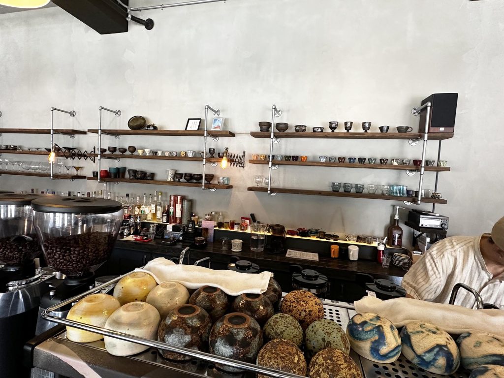 五感を超えるスペシャリティコーヒーの世界『rokkan COFFEE SHURI』|那覇市首里当蔵町 /CELEBRATIONS maki
