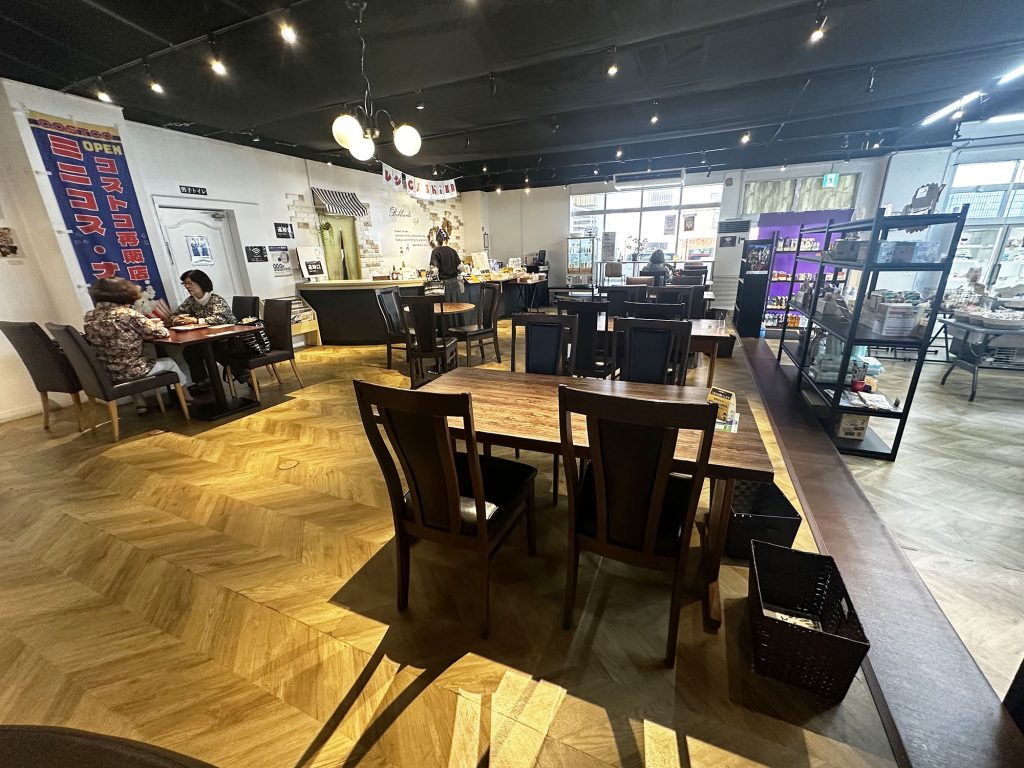 キリスト教書店『ライフセンタービブロス堂』で楽しめる雑貨やカフェ時間|那覇市曙 /CELEBRATIONS maki