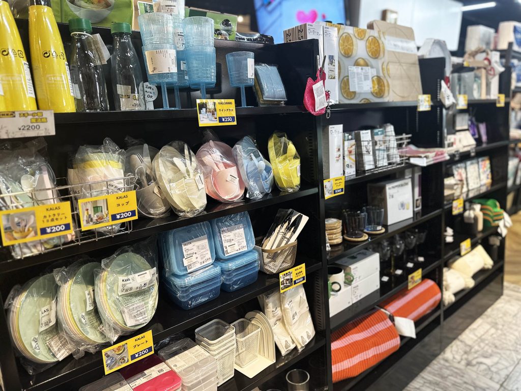 キリスト教書店『ライフセンタービブロス堂』で楽しめる雑貨やカフェ時間|那覇市曙 /CELEBRATIONS maki