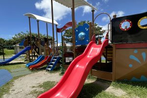 嘉数ゆりオススメ！子連れファミリー必見！リニューアルオープンの『泊城公園（渡具知公園）』は遊具エリアが大幅パワーアップ！｜中頭郡読谷村渡具知
