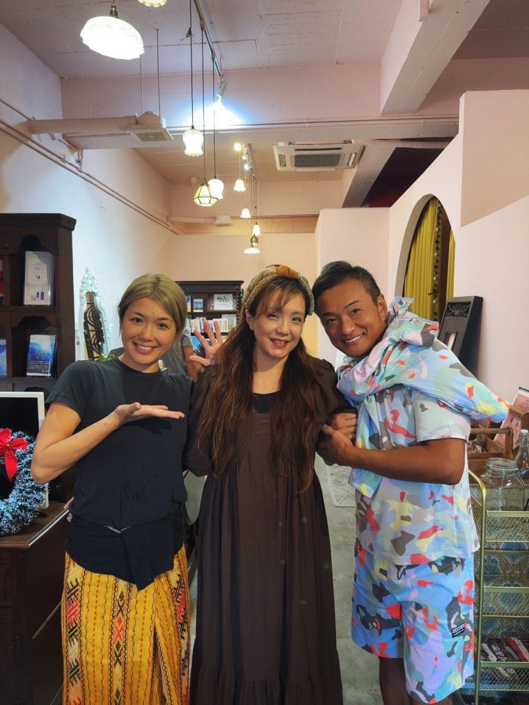 カフェ＆リラクゼーションサロン『AMAMA okinawa』でタイ古式マッサージを堪能｜那覇市松山 /CELEBRATIONS maki