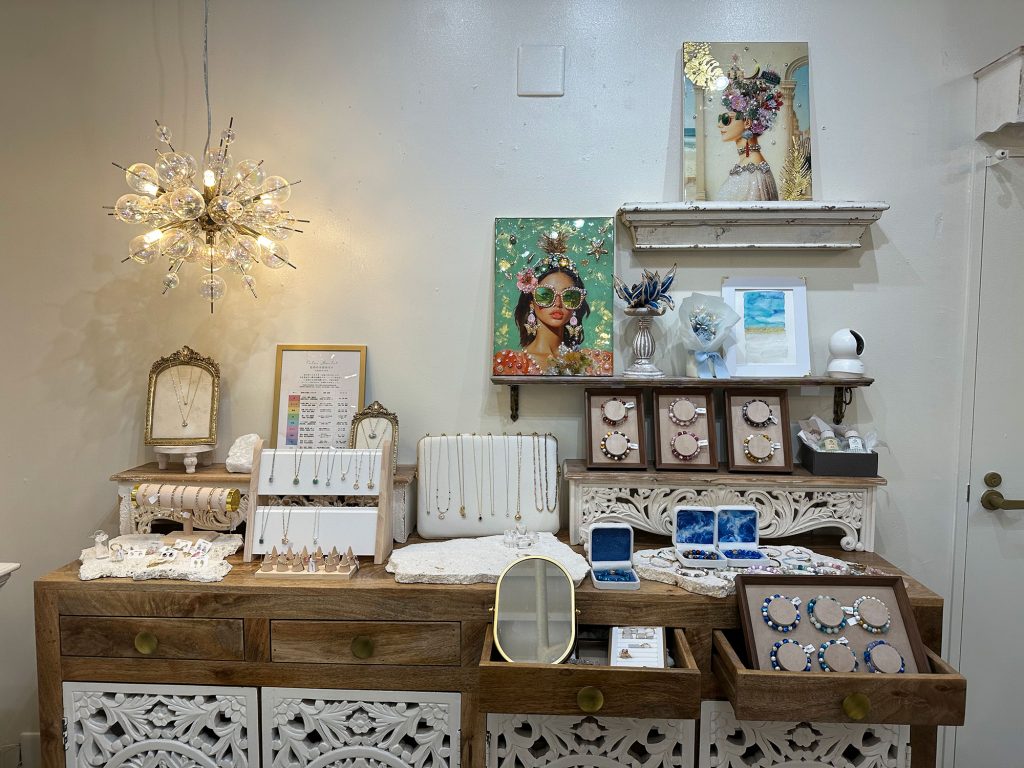 沖縄の自然と数秘術から生まれた開運フレグランス『FSGB沖縄香水』アメリカンビレッジ店｜中頭郡北谷町美浜 /CELEBRATIONS maki