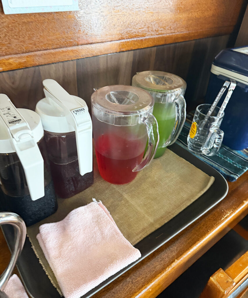 嘉数ゆりオススメ!ランチフルコースがお得&大満足『Bistro Grand Chariot(ビストロ グランシャリオ)』|沖縄市泡瀬